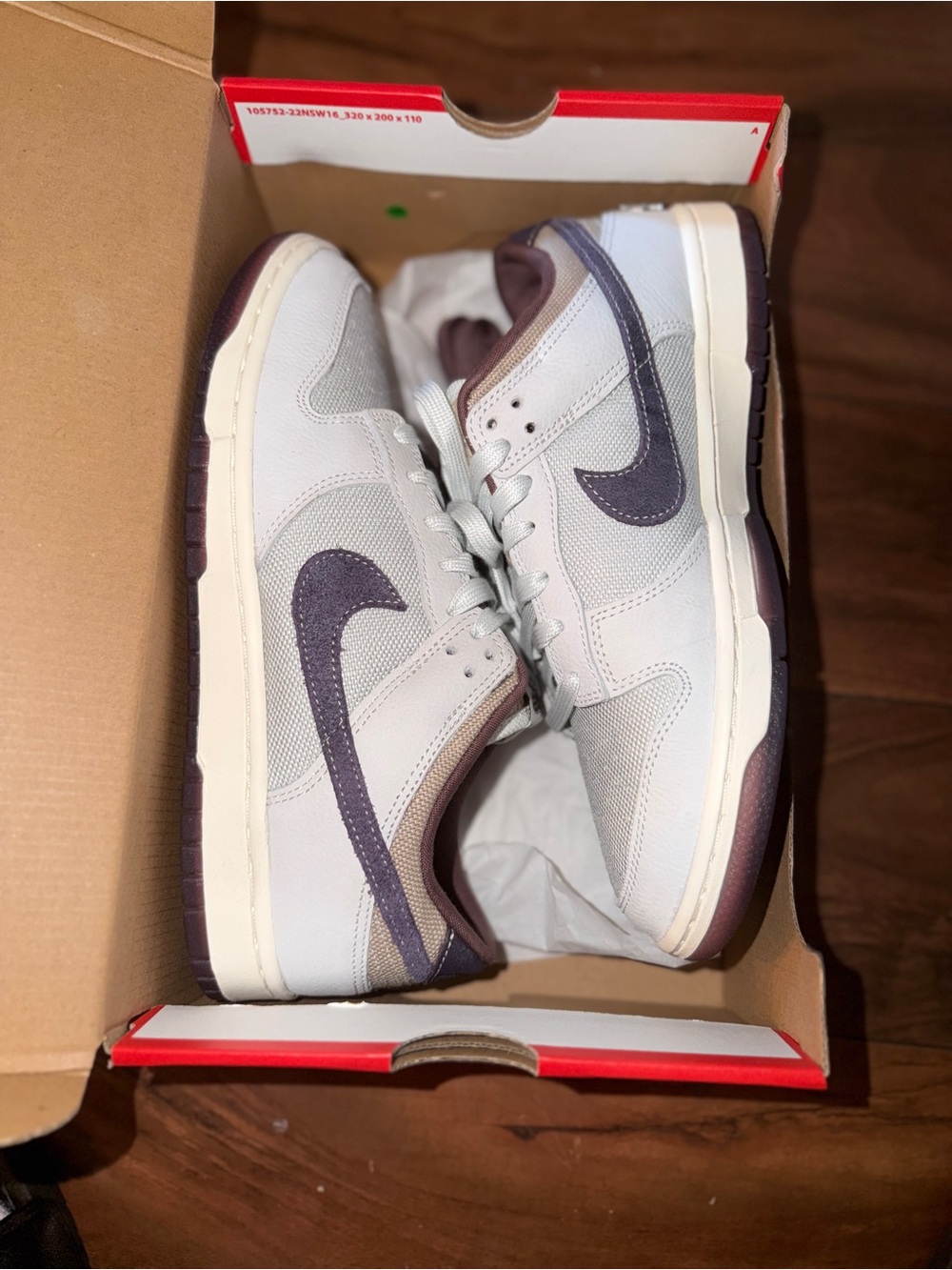 NIKE DUNK LOW RETRO SE ‘OFF WHITE SPRUCE’ Mens SIZE 9